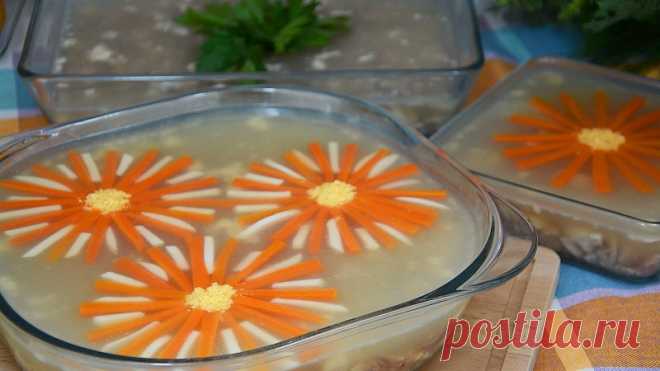 Праздничный холодец из свиных ножек, рульки и курицы (без желатина) — Кулинарная книга - рецепты с фото