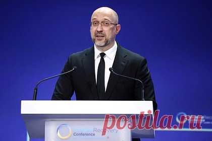 Шмыгаль указал премьеру Польши на недопустимость инцидента с высыпанием зерна. Премьер-министр Украины Денис Шмыгаль указал польскому коллеге Дональду Туску на недопустимость инцидента с высыпанием зерна из украинских грузовиков. «Ключевая тема — ситуация на границе и риски, связанные с этим. Отметил неприемлемость инцидента с рассыпанным на дороге украинским зерном», — заявил он.