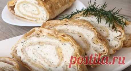 Рулет из Лаваша с Курицей и Сыром в Духовке Рулет из лаваша с курицей и сыром в духовке - пошаговый рецепт с фото. Нежный и вкусный рулетик с сочной куриной начинкой.