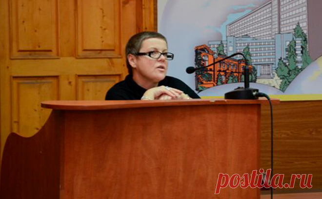 В Херсоне совершили покушение на ректора госуниверситета. В подъезде дома ректора Херсонсого госуниверситета Татьяны Томилиной сработало взрывное устройство, она пострадала, погиб мужчина, передает «РИА Новости» со ссылкой на пресс-службу администрации региона.