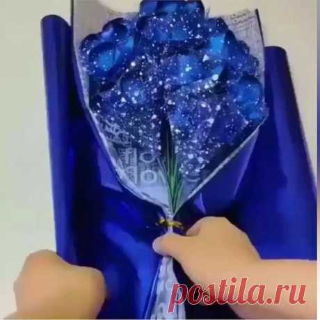 Buquê de flores de cetim