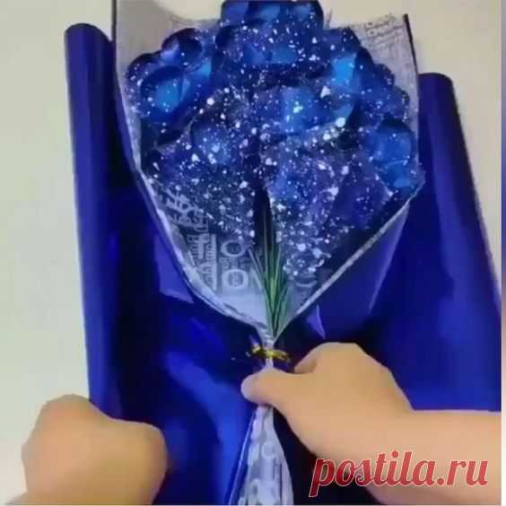 Buquê de flores de cetim