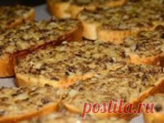 Горячие бутерброды с шампиньонами и сыром (в духовке). Пальчики оближешь как вкусно! Всем привет! Сегодня готовлю горячие бутерброды с шампиньонами и сыром в духовке. Такие бутерброды я готовлю и на праздники, и просто по просьбе членов семьи...