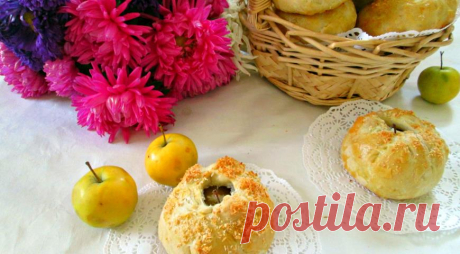 Булочки с яблочками.