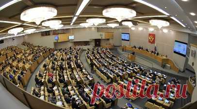 Поддержка военных, добровольцев и самозанятых: в Госдуме рассказали о законах, вступающих в силу в октябре. В октябре в России вступает в силу несколько новых законов, сообщил спикер Госдумы Вячеслав Володин. Среди них — новые меры поддержки участников СВО и упрощение присвоения званий добровольцам, индексация окладов и пенсий военных, кредитные каникулы для самозанятых и представителей малого или среднего бизнеса, защита жилищных прав в новых регионах, расширение доступа к ипотечным займам, а…