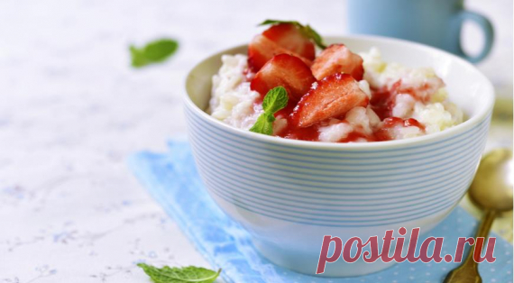 Кокосовая рисовая каша с клубникой. Пошаговый рецепт с фото на Gastronom.ru