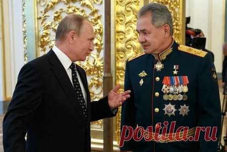 Шойгу – на вопрос «За что был награжден звездой Героя России?»:

Было несколько операций. Первая из них в 1992 году, это в Южной Осетии. Остановка войны, создание и введение миротворческих сил, разведение враждующих сторон, разминирование. Именно тогда я, может быть, впервые познакомился с моздокским госпиталем. Совсем недолго был. Ну да, хватило, по-моему, двух дней. После Южной Осетии тут же пошла Абхазия. Параллельно с ней было Приднестровье. В Приднестровье, еще до Леб...