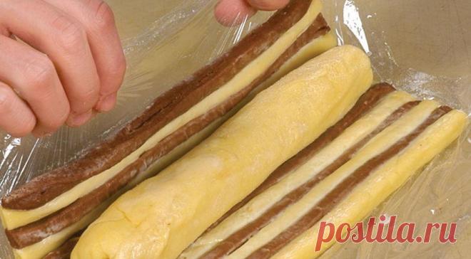 Печенье Двухцветные звездочки - ПУТЕШЕСТВУЙ ПО САЙТУ. Такое печенье, как развивающая головоломка для детей, сначала сделайте сами, а потом спросите, как же из теста сделать такие вкусные звездочки, пусть фантазируют, надеемся, что самые пытливые прибегут готовить вместе с вами. ИНГРЕДИЕНТЫДля светлого теста: 1,5 стакана муки 0,25 ч. л. питьевой соды щепотка соли 1 ч. л. молотой корицы […]