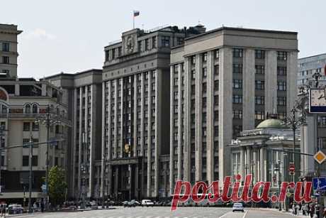 Госдума почтила минутой молчания память жертв теракта в «Крокусе». Госдума почтила память жертв теракта в «Крокус Сити Холле» минутой молчания, которую перед началом пленарного заседания объявил спикер нижней палаты парламента Вячеслав Володин. Ранее стало известно, что 27 марта в нижней палате парламента наградят людей, спасавших посетителей концертного зала.