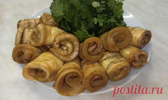 Невероятно вкусные МАРИНОВАННЫЕ БАКЛАЖАНЫ. Закуска из баклажанов Всем привет! Предлагаю приготовить вкусные маринованные баклажаны. Получается вкуснятина невероятная! Попробуйте приготовить и этот рецепт останется с Вами надолго!Ингредиенты : 1.Баклажаны очищенные - 1кг 2.Чеснок - 80 г Маринад: 1.Вода - 500 мл2.Уксус 9%-80 мл 3.Гвоздика - 4 шт 4.Перец...