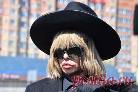 Сергей Зверев назвал самую стильную российскую звезду. Стилист и шоумен Сергей Зверев назвал самую стильную звезду российского шоу-бизнеса. В беседе с журналисткой артист решил не озвучивать имена антистильных, по его мнению, отечественных знаменитостей, чтобы никого не обидеть. В свою очередь, на вершину модного рейтинга он поместил самого себя.