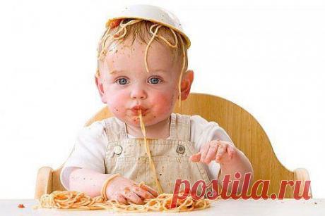 Нет зрелища приятнее на свете, чем с аппетитом лопающие дети !)))