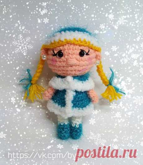 PDF Снегурочка. FREE amigurumi crochet pattern. Бесплатный мастер-класс, схема и описание для вязания игрушки амигуруми крючком. Вяжем игрушки своими руками! Новый год, Merry Christmas, happy new year, Weihnachten, Xmas. #амигуруми #amigurumi #amigurumidoll #amigurumipattern #freepattern #freecrochetpatterns #crochetpattern #crochetdoll #crochettutorial #patternsforcrochet #вязание #вязаниекрючком #handmadedoll #рукоделие #ручнаяработа #pattern #tutorial #häkeln #amigurumis