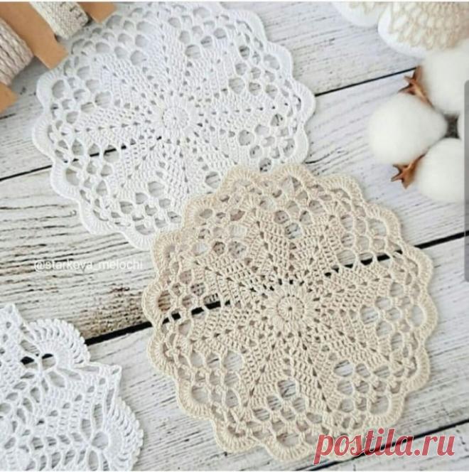 Маленькая салфетка крючком