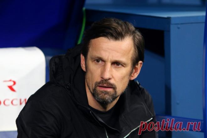 Семак призвал наказать виновных в расистских оскорблениях Вендела. Главный тренер «Зенита» Сергей Семак высказался о ситуации с расистскими оскорблениями в адрес полузащитника его команды Вендела, произошедшей во время матча с «Факелом». По его мнению, ответственность должны понести конкретные болельщики, причастные к инциденту.