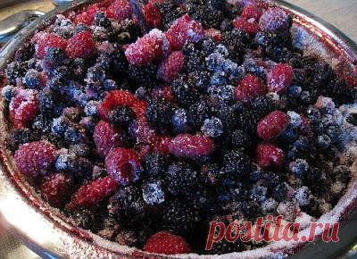 Gera virtuvė: Trijų uogų uogienė