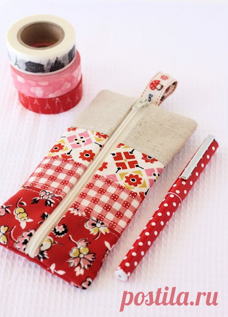 How to Make a Pencil Case - A Spoonful of Sugar With the new school year nearly upon us in Australia, I am making up a few easy zippered patchwork pencil cases. This is a great scrap buster project. The little zippered pouches can be used for all manner of things. Mine was sized to fit approx 6 pens; or a small pack of tissues; or... Read More »