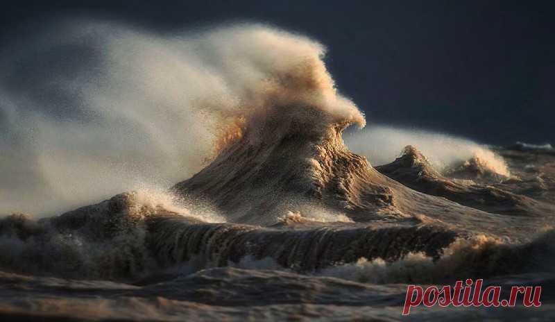 Водяные горы: величие волн озера Эри: gorlenka