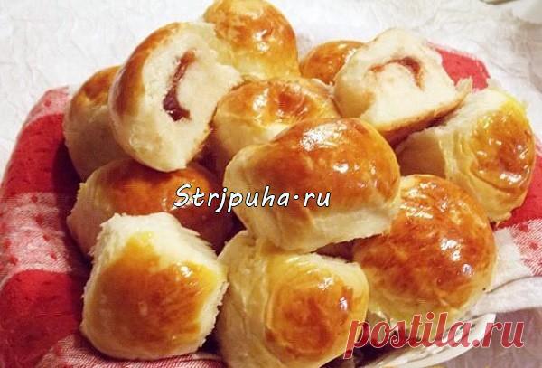 Сдобные булочки с повидлом