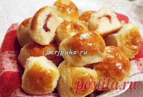 Сдобные булочки с повидлом