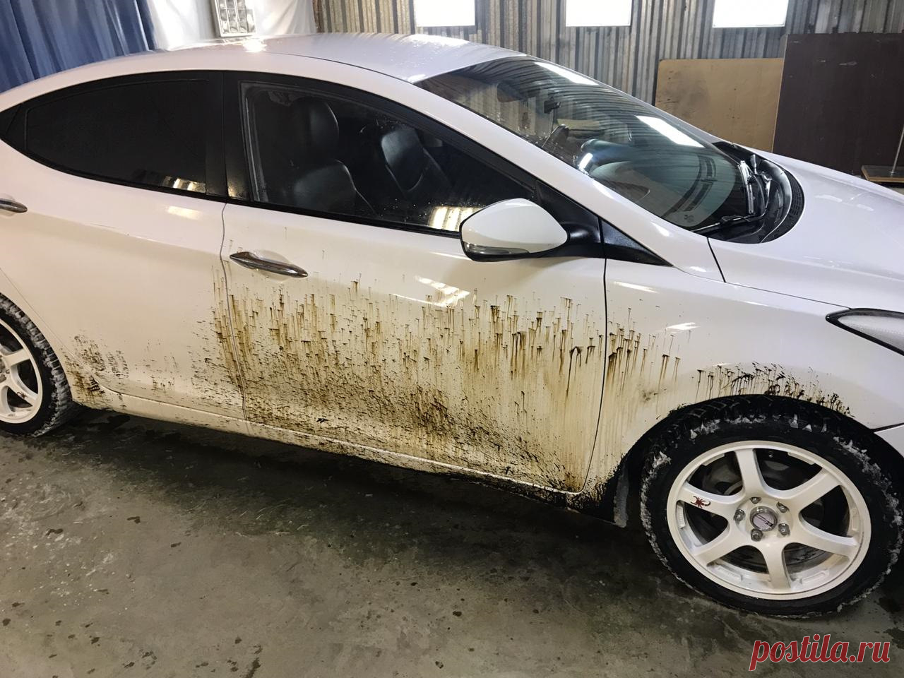 ЧЕМ ОТМЫТЬ БИТУМ С КУЗОВА АВТОМОБИЛЯ Дорожное покрытие в нашей стране ремонтируется практически круглый год, поэтому проблема удаления капель и брызг битума с автомобиля актуальна в любые сезоны. Отмыть его, к сожалению, можно только спе