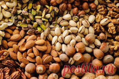 Почки на диете. Какие продукты приводят к мочекаменной болезни Питание может сказаться на состоянии почек не лучшим образом. Некоторые продукты могут привести к развитию камней в почках.