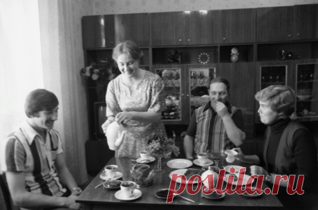 10 предметов, которые можно было найти в каждой советской квартире | Ностальгия СССР | История | History | Дзен