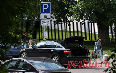 В России изменились правила остановки и стоянки авто. Так ли это?