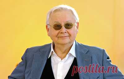 "Обаяние Табакова прощало ему любые недостатки". Каким помнят артиста коллеги и близкие. 17 августа исполняется 90 лет со дня рождения советского и российского актера и режиссера театра и кино, педагога, народного артиста СССР Олега Табакова. Зрители помнят его по таким ролям, как мисс Эндрю из мюзикла "Мэри Поппинс, до свидания", начальник разведки Вальтер Шелленберг из сериала "Семнадцать мгновений весны", Гарри Маккью из вестерна "Человек с бульвара…