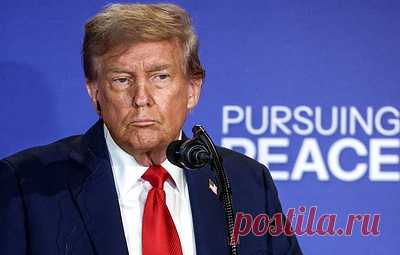 Bloomberg: Трамп готов дать Украине гарантии безопасности, но без участия НАТО. По данным агентства, президент США также утверждал, что такой формат гарантий без вовлечения Североатлантического альянса устроил бы Россию