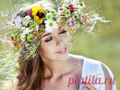 3 отвара для здоровья волос В волосах заключена особая сила, способная защитить и обезопасить от негативной энергии. Ухаживать за локонами можно не только с помощью профессиональных средств, но и благодаря дарам природы.