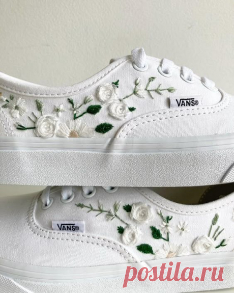 More shoes today. And these are one of my favourites so far. Vans. White, Hunter green and gold.