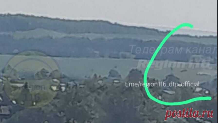 В Татарстане разбился легкомоторный самолет. В Камском Устье в Татарстане разбился легкомоторный самолет. Об этом сообщает Telegram-канал "Регион116 Казань". Согласно предварительным данным, пострадал один человек, его увезли в больницу. По данным Mash Iptash, прогулочный ...