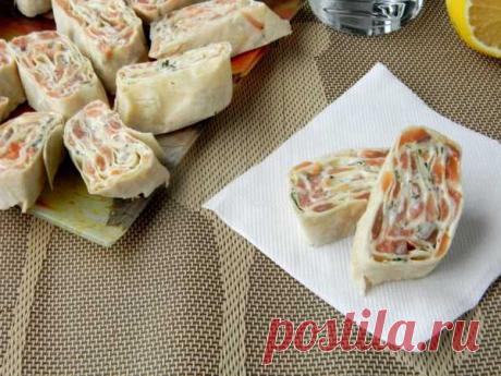 Рулет из лаваша с красной рыбой