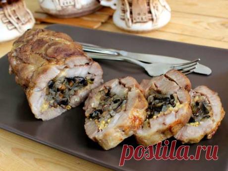 Мясной рулет с грибами
Хочу познакомить вас с очень вкусным вариантом рулета из свинины с шампиньонами, пикантный вкус которому придает ананас и зернистая горчица, а аромат - розмарин.