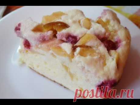 Уникальный рецепт пышной творожной запеканки в мультиварке 500-560 г  творога мягкого, лучше жирного3-4 ст. л. сахара3 яйца0,5 ч. л. соли1 пакетик ванильного сахара2-3 ст. л. манки90-130 г сметаны1 ч. л. разрыхлителя