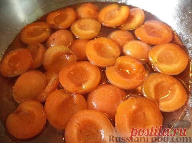 Абрикосы: варенье половинками