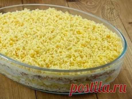 АВСТРИЙСКИЙ САЛАТ Накануне праздников хозяюшки отыскивают свои кулинарные книги и вспоминают старые вкусные рецепты. Кто-то решает угощать своих близких людей традиционными