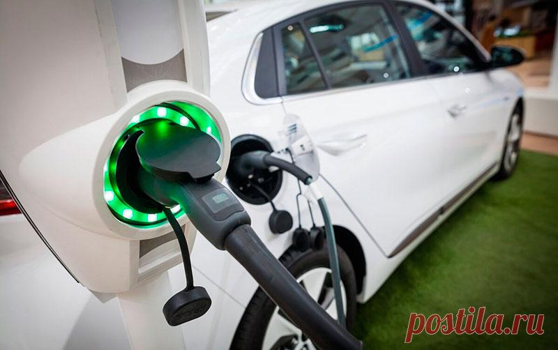 Toyota анонсировала аккумуляторы с ресурсом 40 лет и запасом хода 1000 км