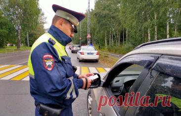 Инспектор ГАИ просит открыть багажник? Что ответить и как поступить