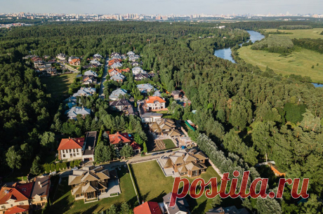 Коттеджный поселок Глухово на Ильинском шоссе в Москве