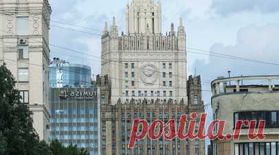 МИД: Россия не заинтересована в эскалации конфликта на Корейском полуострове. Директор департамента международных организаций МИД России Пётр Ильичёв рассказал, что ситуация вокруг Корейского полуострова в тупике, однако Москва не заинтересована в эскалации. Читать далее