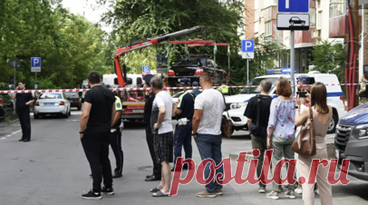 Сапёры работают у жилых домов в Ростове-на-Дону, повреждённых из-за атаки БПЛА. Сапёры работают в районе многоквартирных жилых домов, которые были повреждены из-за атаки беспилотника ВСУ на Ростов-на-Дону, сообщил временно исполняющий обязанности губернатора Ростовской области Юрий Слюсарь. Читать далее