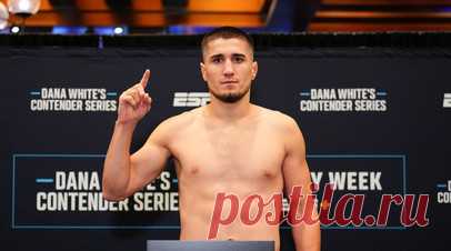 Впечатливший Уайта российский боец Сусуркаев выступит на турнире UFC в Чикаго. Российский боец Байсангур Сусуркаев подерётся с американцем Эриком Ноланом на турнире UFC 319 в Чикаго. Читать далее