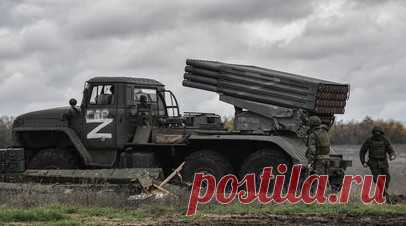 Расчёт РСЗО «Град» уничтожил скопление пехоты ВСУ в районе Николаевки в ДНР. В Минобороны России заявили, что расчёты реактивных систем залпового огня (РСЗО) БМ-21 «Град» гвардейского Костромского артиллерийского полка Ивановского гвардейского соединения ВДВ уничтожили скопление пехоты ВСУ в районе Николаевки в ДНР. Читать далее