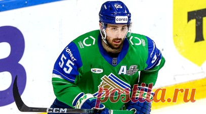 Новый скандал в КХЛ: американец Хмелевски устроил забастовку после обмена в «Ак Барс» из «Салавата Юлаева». Александр Хмелевски не хочет выступать за «Ак Барс» после обмена из «Салавата Юлаева». Нападающий не попал в заявку команды на ближайшие выездные встречи и в настоящий момент задумался о возвращении в НХЛ. При этом ранее американец сам потребовал у руководства уфимцев отпустить его, но надеялся оказаться в «Авангарде», с главным тренером которого даже успел предварительно пообщаться.…