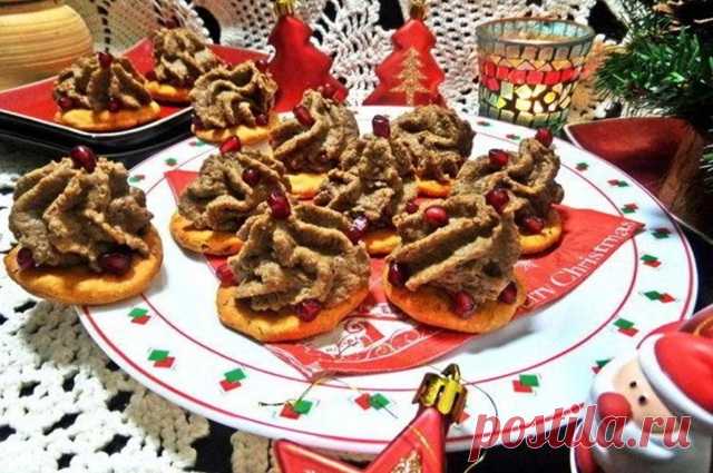 Паштет из фасоли на крекерах — Ⴚα∂ ℨα୮০τ০Ᏸҡα