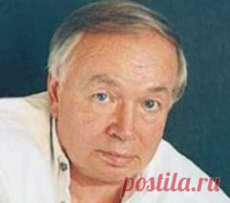 12.05.1933 г родился Андрей Вознесенский-ПОЭТ-КОМПОЗИТОР-"ПЛАЧЕТ ДЕВОЧКА В АВТОМАТЕ"