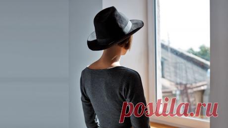 Она жила жизнью этого человека, а он жил своей… Выходить из любовной зависимости сложно, особенно когда вложены чувства, время, планы, забота. Тяжело прощаться с мечтами, надеждами и… иллюзиями
Еще...