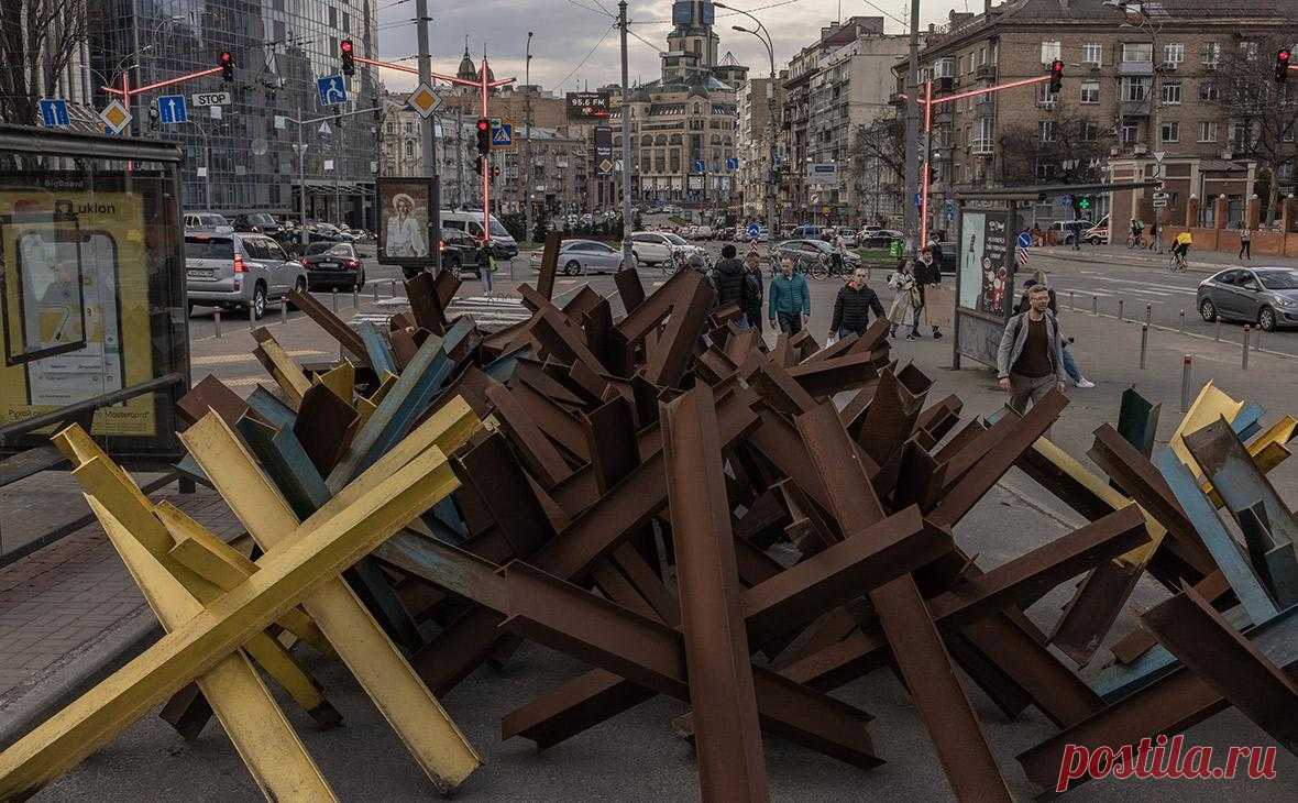 В ЮАР заявили, что шесть президентов будут ездить между Киевом и Москвой. В мирной миссии участвуют президенты шести африканских стран — ЮАР, Египта, Замбии, Конго, Сенегала и Уганды. Посетить Москву и Киев они планируют в начале июня